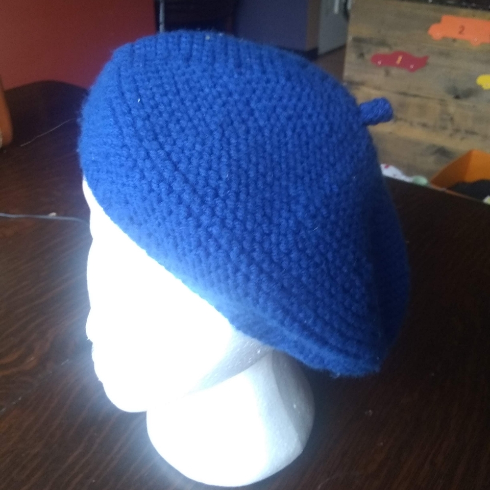 Blue knit beret
